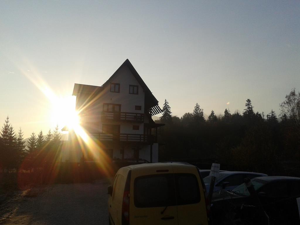 Dumbrava Soarelui Hotel Braşov Buitenkant foto