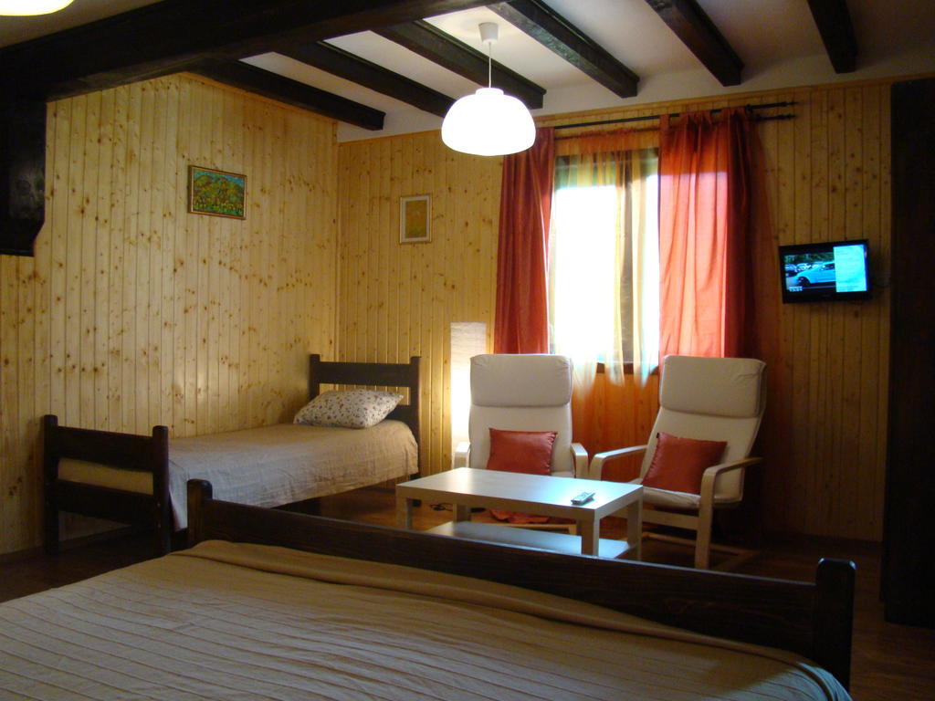 Dumbrava Soarelui Hotel Braşov Kamer foto